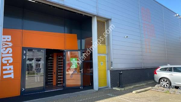 Basic-Fit Zoetermeer Koraalrood 24/7