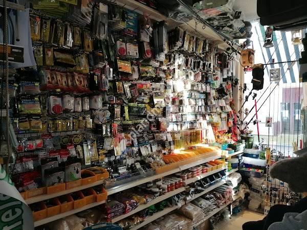 Fa. Van der Goot Kampeer-Watersport en Hengelsport