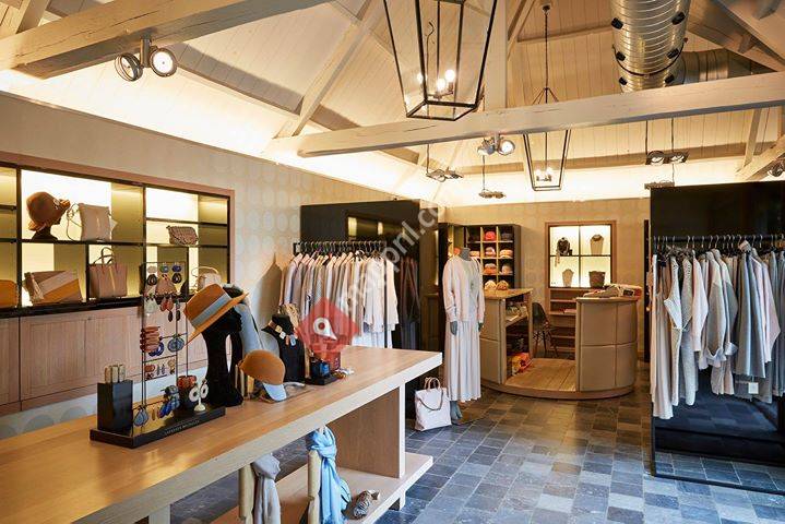 Fleur Essence of Style