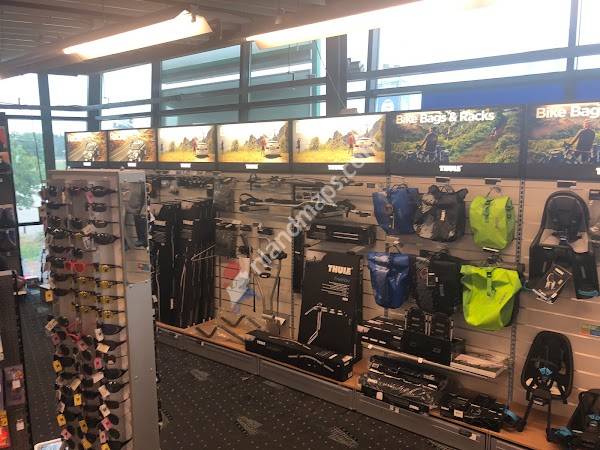 Halfords Steenwijk Superstore