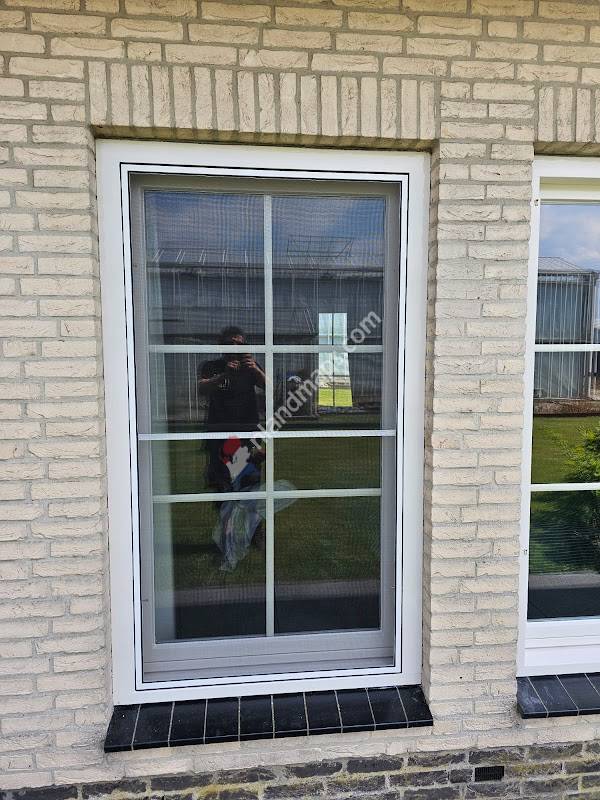 Hubo XL bouwmarkt Made