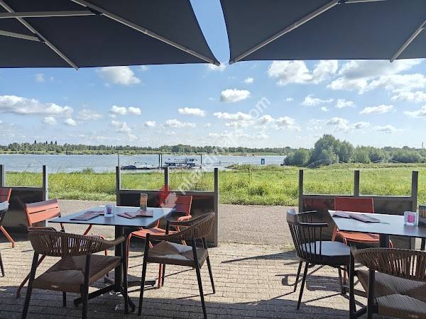 IJssalon Clevers Millingen aan de Rijn