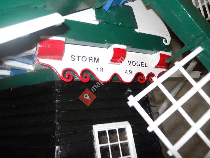 Koren- en pelmolen de Stormvogel
