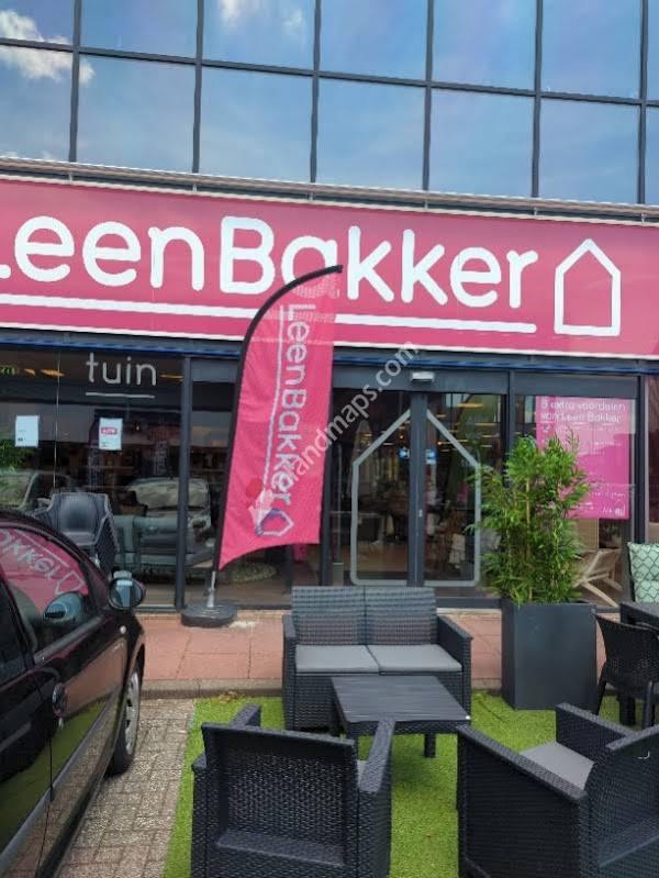Leen Bakker