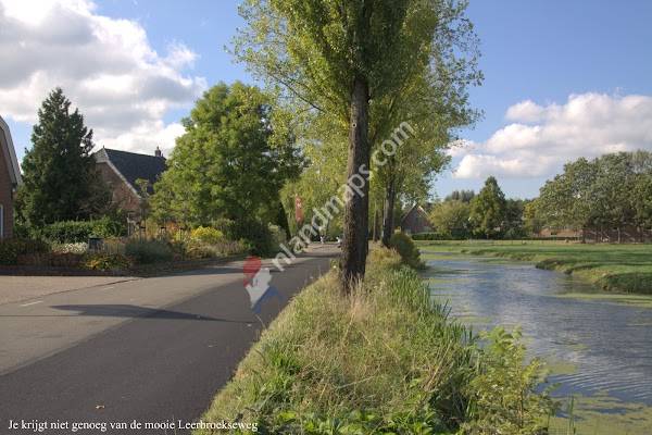 Leerbroek, Raadhuisplein