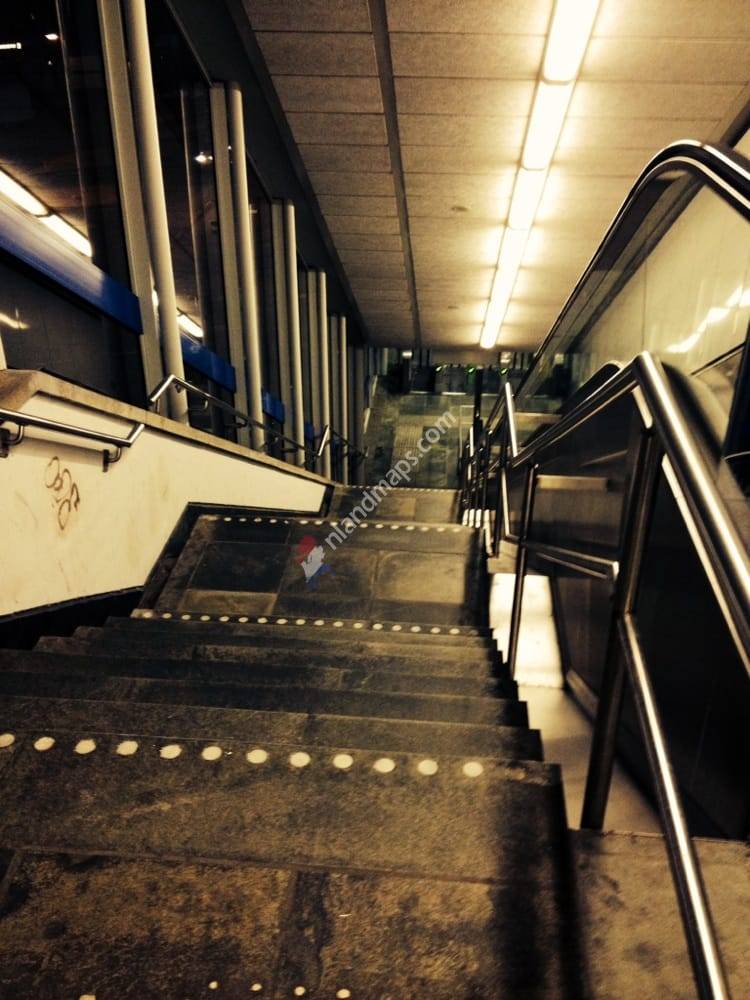 Metrostation Rijnhaven