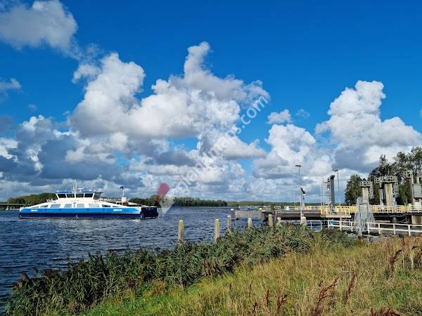 Nauerna, Pont Buitenhuizen