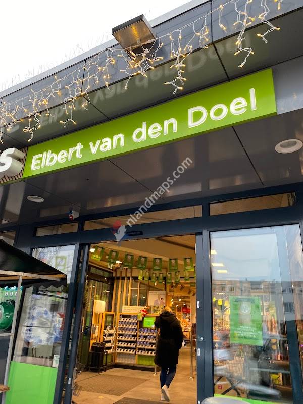 PLUS Elbert van den Doel