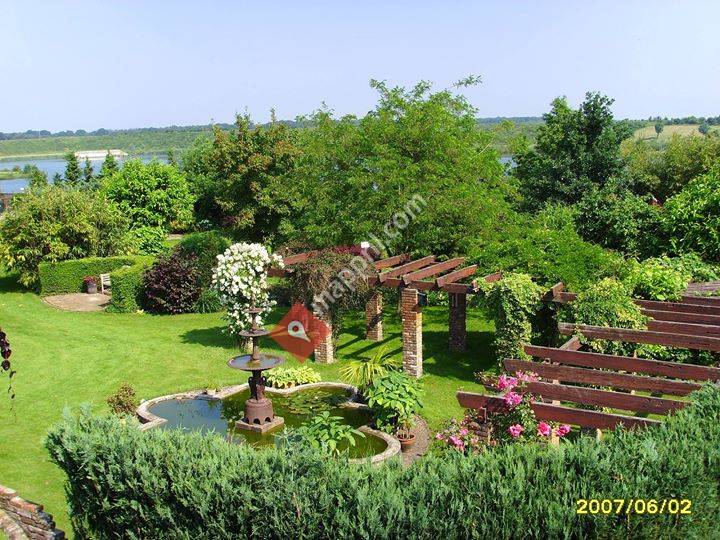 Siertuin Den Overkaent