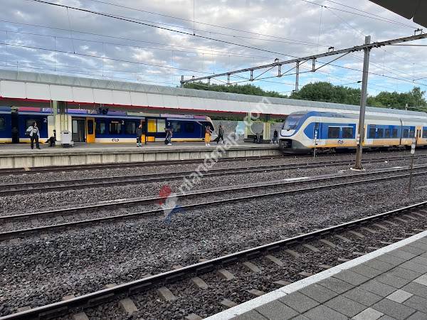Weesp, Station